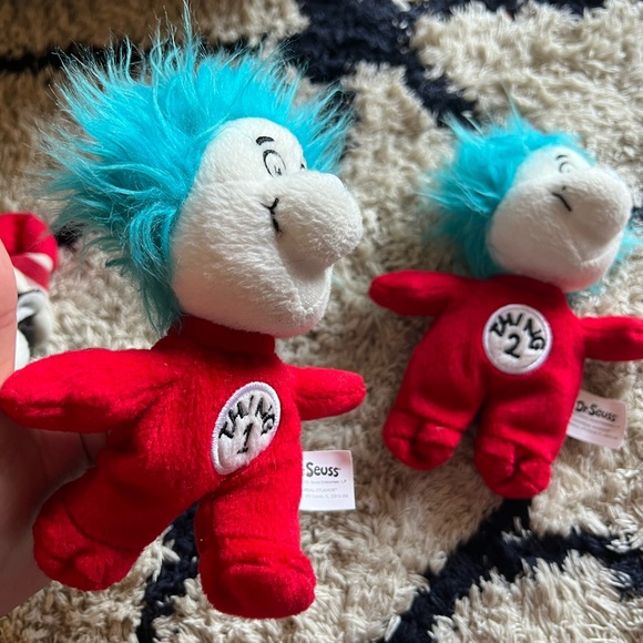 LIKE NEW Dr. Seuss- The Cat in the Hat finger puppets. - Picture 2 of 3